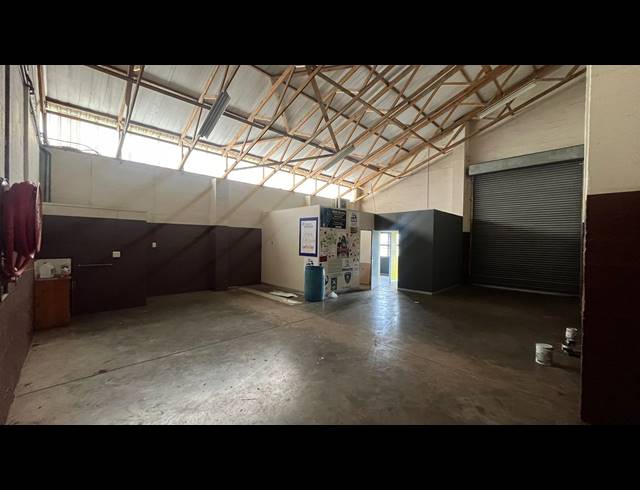 110M² WAREHOUSE TO LET IN EMPANGENI CENTRAL